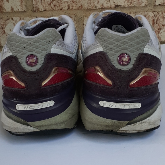 New Balance Women's 1540 Optimal Control Sneakers - Picture 3 of 6